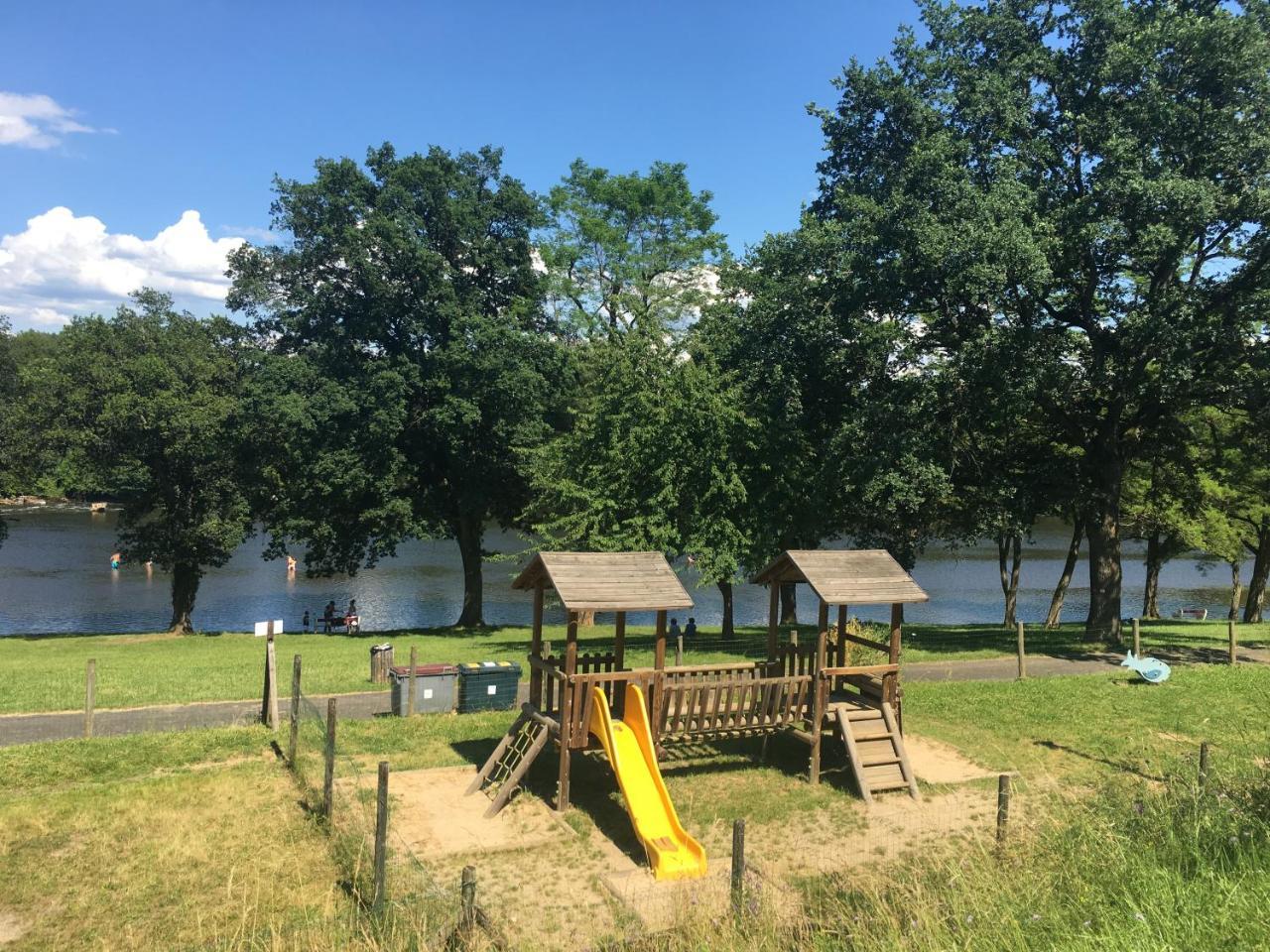 Camping De La Bageasse Brioude Exterior foto